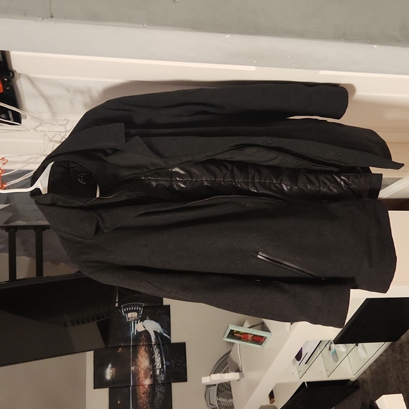 Men's winter jacket . Double Zip. Looks black. Dark dark gray - Picture 2 of 3